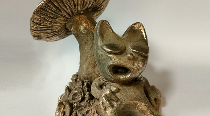 Une nouvelle sculpture en bronze du Chat Rose